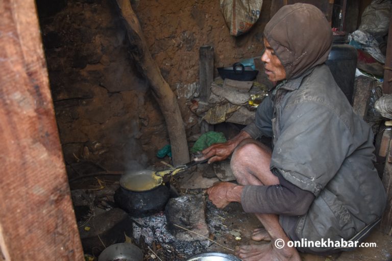 ओढारमा बस्न नपाउँदा दुःखी छन् चेपाङ