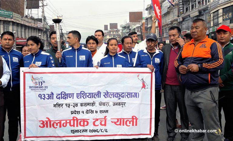 ओलम्पिक टर्चलाई पोखरा परिक्रमा