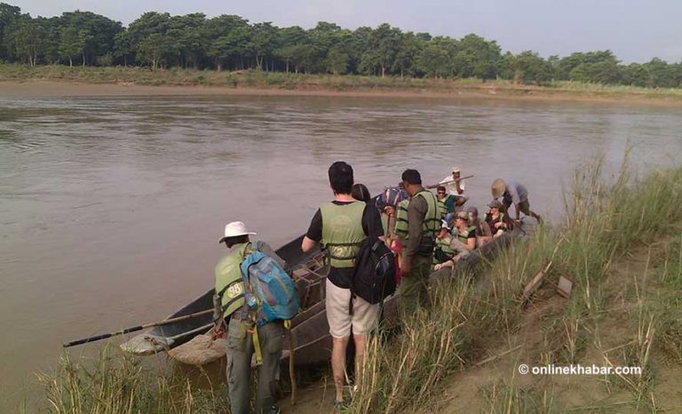 महामारीमा आन्तरिक पर्यटकले थेगेको पर्यटन, दोस्रो लहर सहन सक्षम !