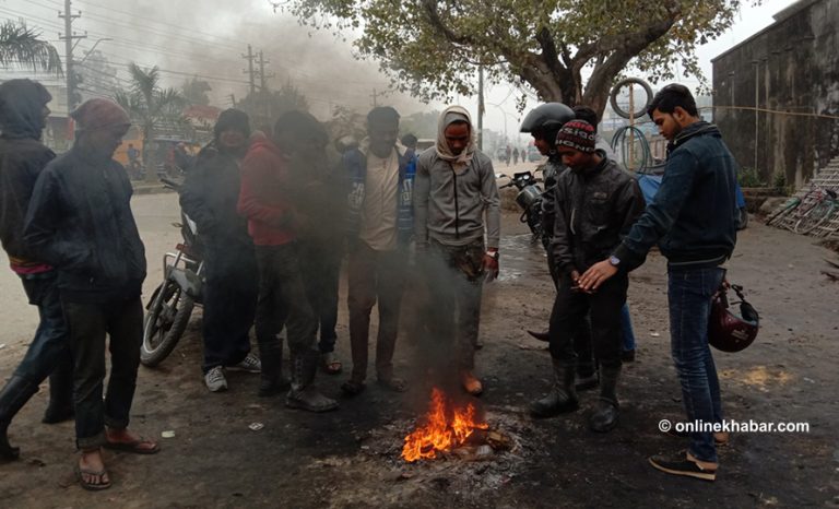 शीतलहरका कारण सिरहा नगरका विद्यालय ३ दिन बन्द