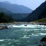 खोटाङ जाँदै गरेको जीप सुनकोशीमा खस्यो, ३ जना बेपत्ता