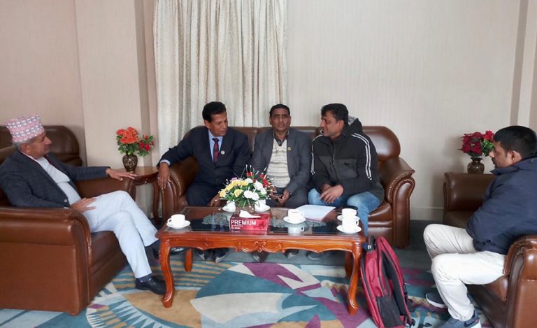 परराष्ट्रमन्त्री ज्ञावलीले भेटे उमेश यादवलाई