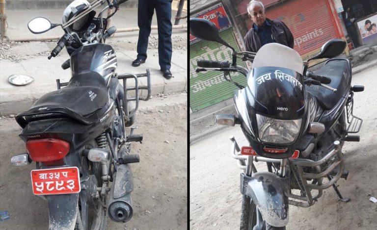हराएको मोटरसाइकलसहित ट्राफिकलाई रंगेहात भेटेपछि …