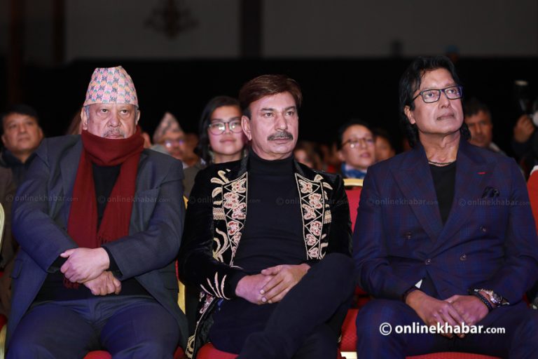 के भुवन र शिव राजेश हमाललाई ‘महानायक’ मान्न तयार छैनन् ?