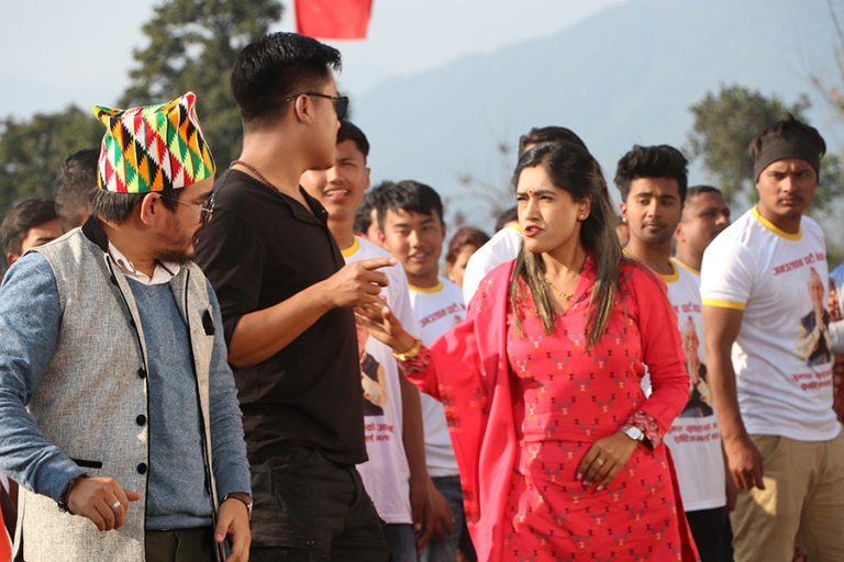 निर्माणाधिन रंगशालामा खिचियो ‘सेन्टी भाइरस’को प्रोमोशनल गीत