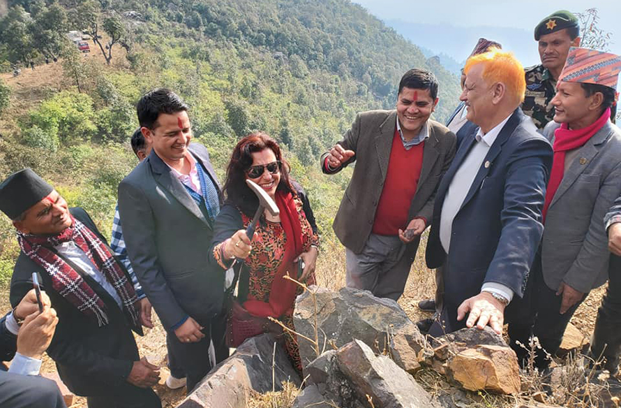 दुई वर्षमा सरकारकै उद्योगबाट फलाम उत्पादन हुन्छ : उद्योगमन्त्री भट्ट
