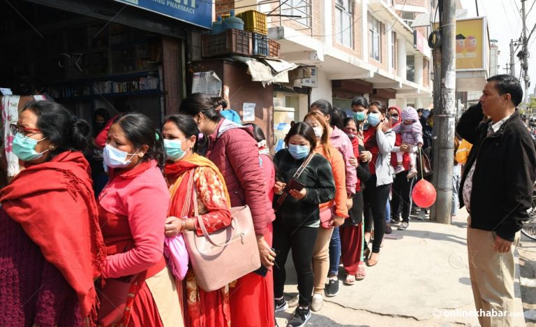 ओमिक्रोनबाट कसरी जोगिने ? यस्तो छ विज्ञको सल्लाह