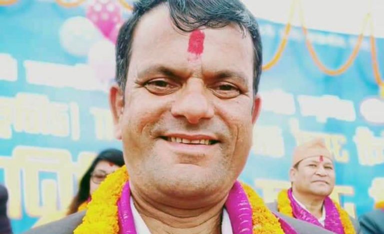 कम्युनिस्टको सरकार छ, कांग्रेस कलाकार ल्याएर उफार्ने ?
