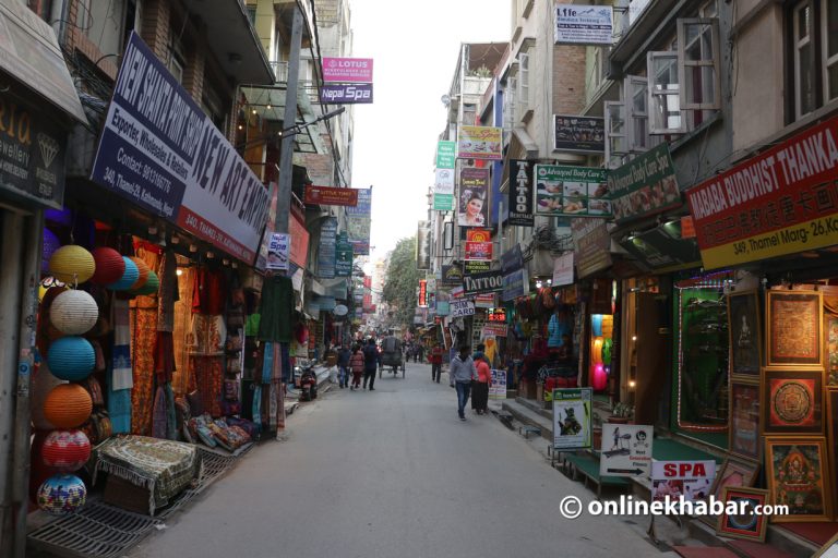 सहयोगको बहानामा विदेशी नागरिकलाई ठमेलमा ठगी
