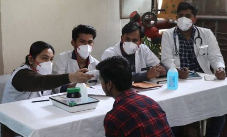 भारतमा एकैदिन चार लाखभन्दा बढीको कोरोना परीक्षण