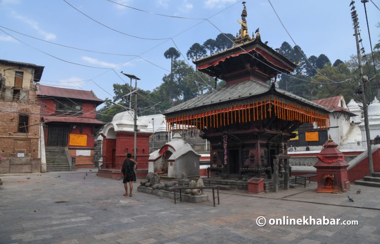साउनको पहिलो सोमबार पशुपति नखुल्ने, बाहिरैबाट दर्शन गर्नुपर्ने
