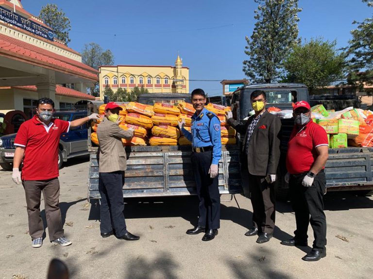 एनआईसी एशियाद्वारा नेपाल प्रहरीसँगको सहकार्यमा ५ लाखको खाद्यान्न वितरण