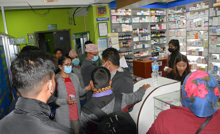 ‘नेपालमा औषधि अभाव हुन्छ भन्नु अफवाह हो’