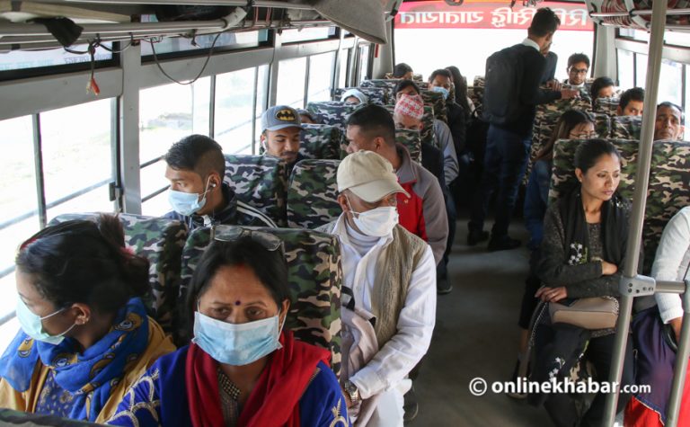 बसपार्कमा हेल्थडेस्क छैन, गाडीभित्र खोक्दा पनि डर !