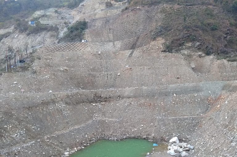 कोरोनाले थला पार्‍यो प्रधानमन्त्रीको पनि सेयर रहेको आयोजना