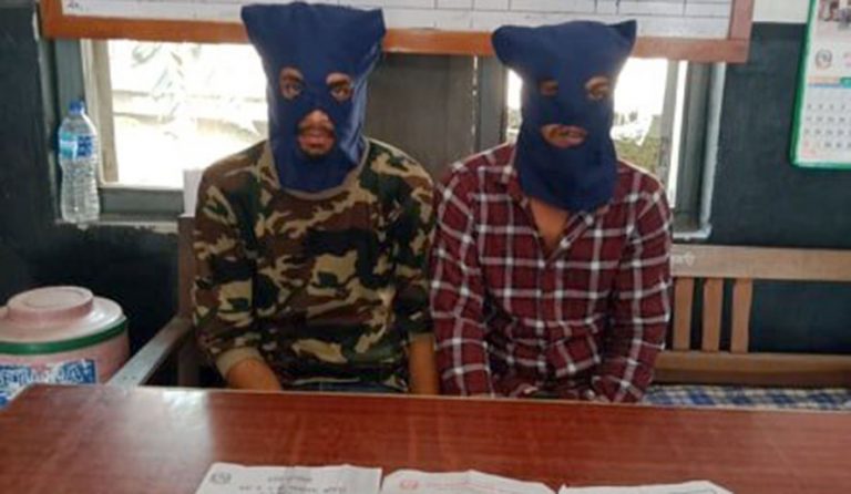 प्रशासनबाट सवारी पास लिएर लागूऔषध तस्करी