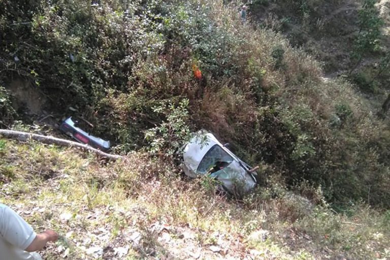 डोटीमा कार दुर्घटना हुँदा ६ जना घाइते