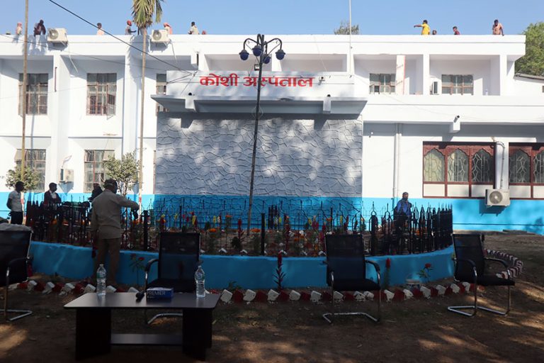 विराटनगर कोरोना अस्पताल : स्वास्थ्यकर्मीको उदाहरणीय ‘टिमवर्क’