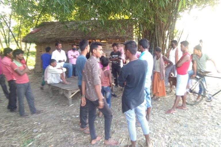 धनीले पनि पाएपछि विपन्नले बहिष्कार गरे राहत