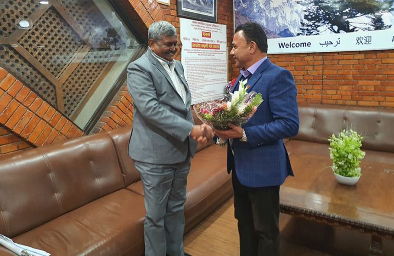 कोरोनाको संकटमा म्यानपावरवालालाई सरकारको उपहार !