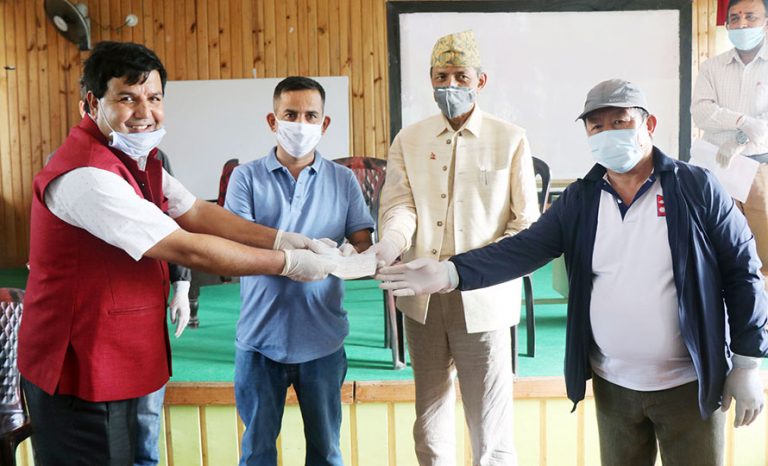 तीन स्थानीय तहलाई शर्माको ३० लाख सहयोग