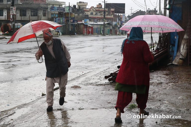 मौसमविद भन्छन्– पश्चिमी भेगमा आज दिनभर पानी पर्छ