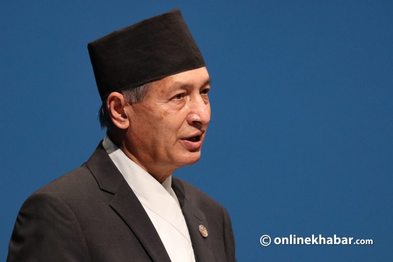 अर्थमन्त्री खतिवडाद्वारा संसदमा आर्थिक सर्वेक्षण प्रतिवेदन सार्वजनिक गर्दै