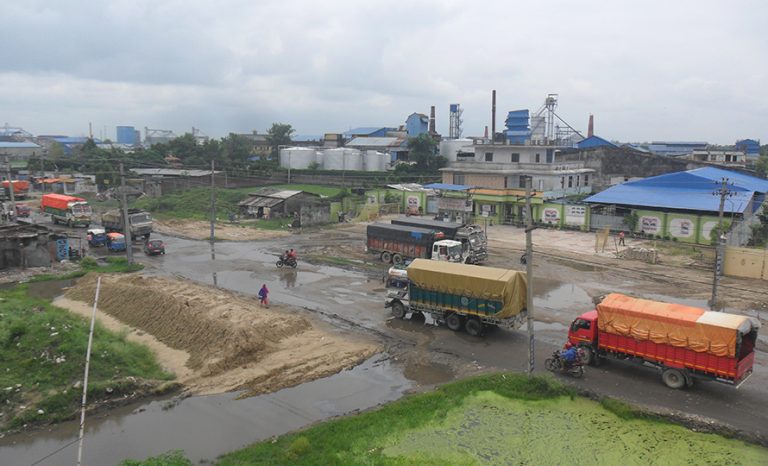 उद्योगमा विद्युत् काटिने समयस्या समाधान गर्न माग