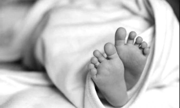 वीरगञ्जमा ई-रिक्सा पल्टिदा १८ महिने शिशुको मृत्यु
