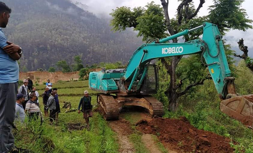 धादिङको बेनीघाटमा क्रिकेट रंगशाला निर्माण अभियान सुरु