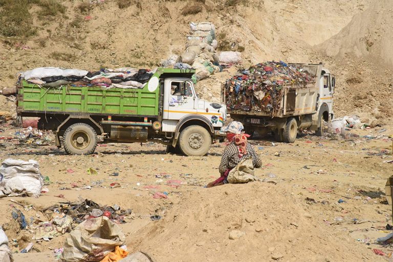 सिसडोलमा फोहोर व्यवस्थापन गर्न नदिने चेतावनी