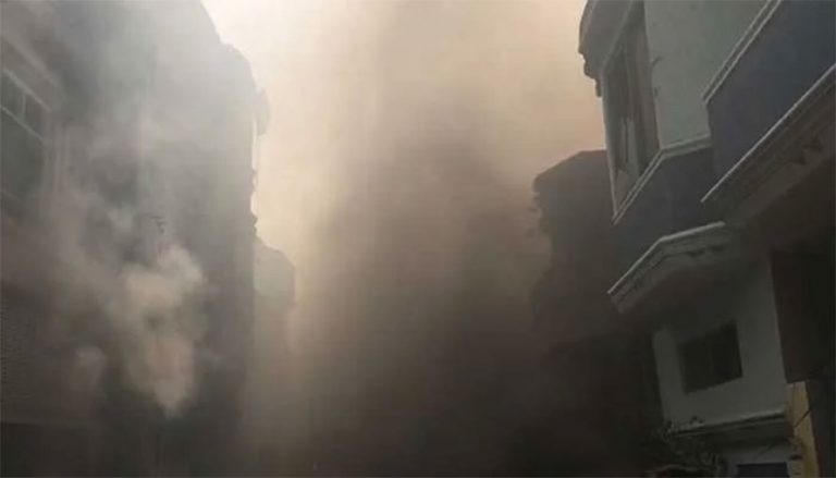 पाकिस्तानमा ९७ जना रहेको विमान दुर्घटना