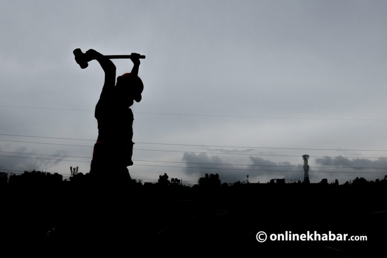 श्रमशोषणको चपेटामा नेपाली श्रमिक