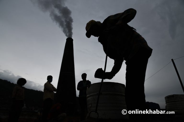 ‘उद्योगमा विद्युत् कटौतीले बेरोजगार बनेका श्रमिकको जिम्मा सरकारले लिनुपर्छ’