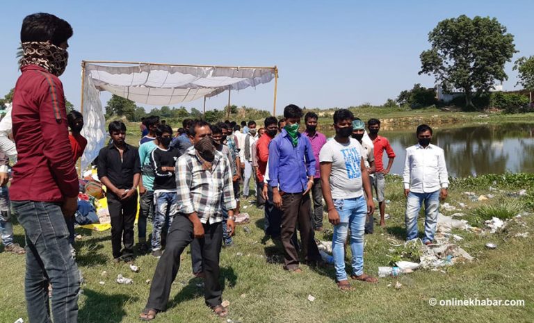 भारतमा लकडाउन खुकुलो हुँदा दशगजामा नेपालीको चाप