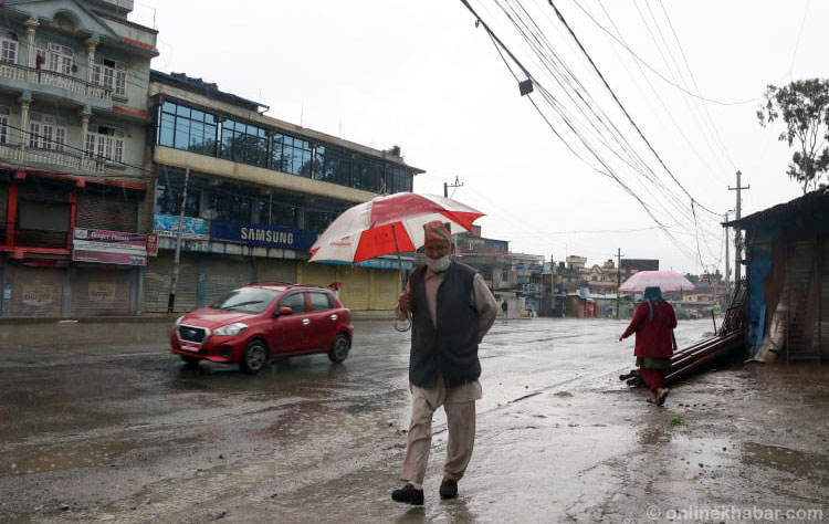 देशका अधिकांश स्थानमा झरी, मौसमविद् भन्छन्– पर्सिसम्म यस्तै हुन्छ