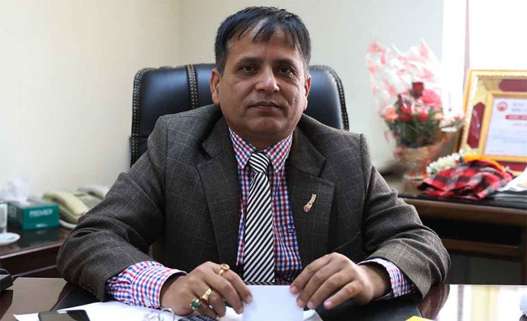 उदयपुर सिमेन्ट उद्योगका तत्कालीन महाप्रबन्धक पौडेलले पाए सफाइ