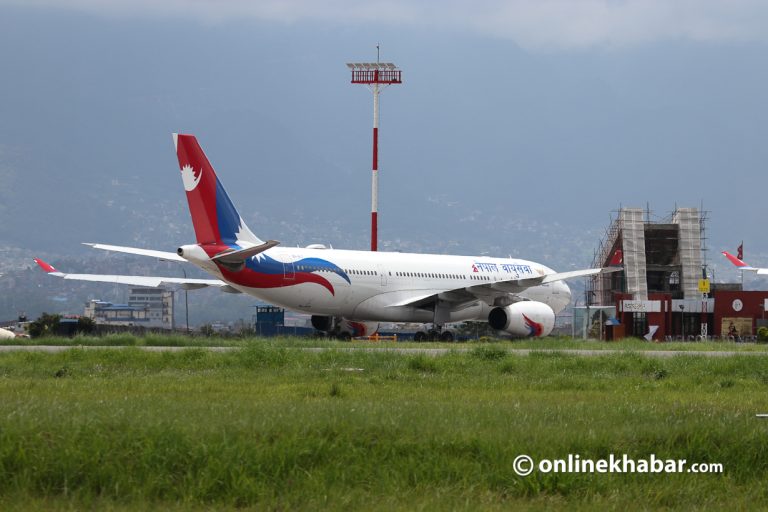 नेपाल एयरलाइन्सको हङकङ उडानमा यात्रुमाथि कडाइ
