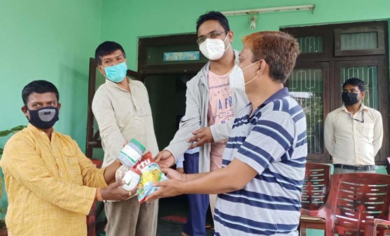 इम्युनिटी पावर बढाउन सर्लाही र रौतहटका काेराेना संक्रमितलाई च्यवनप्रास