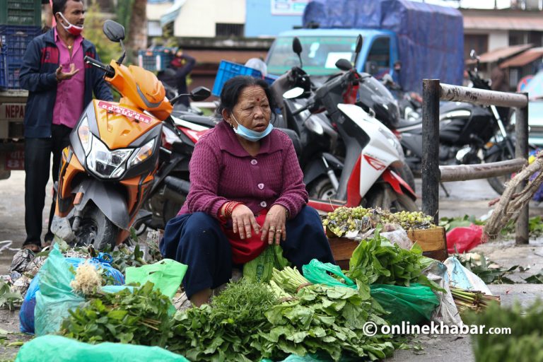 चिउँडोमा मास्क छ, हामीलाई केको डर !