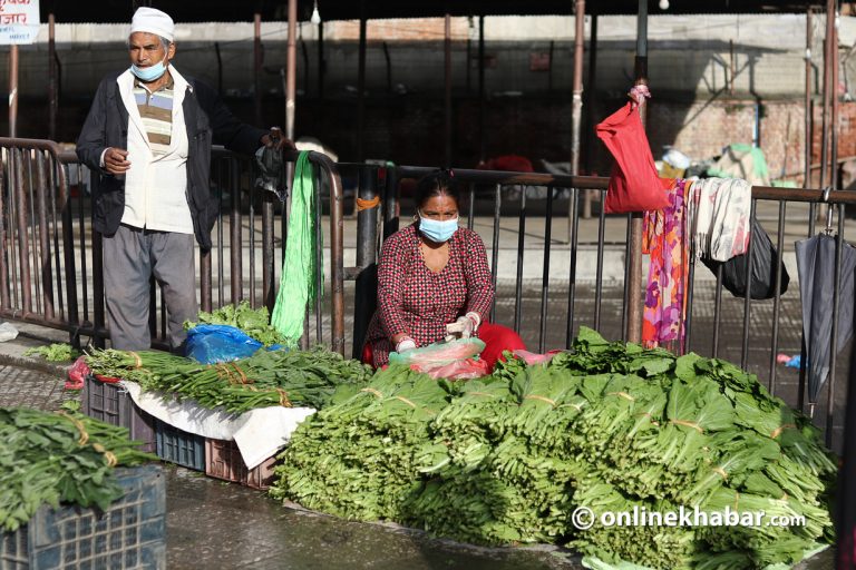 यस्तो छ आजको तरकारी र फलफूलको थोक मूल्य  (तुलनात्मक मूल्यसूची)
