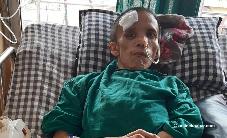 ८ महिनाअघि दुर्घटनामा होस गुम्यो, उपचारमा सम्पत्ति