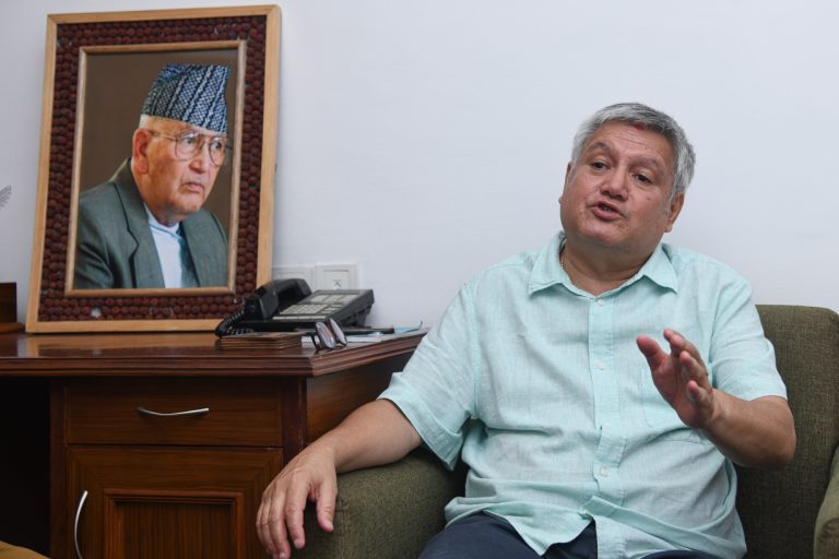 सेनासँग आफ्नो नाम जोडिएकोप्रति राष्ट्रपतिका राजनीतिक विज्ञ थापाको गम्भीर ध्यानाकर्षण