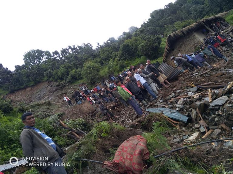 जाजरकोटका पहिरोपीडितको व्यथा : वर्षाको भल पिउन बाध्य
