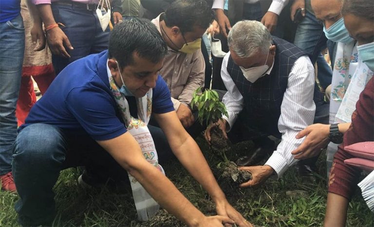 सरकारको गलत क्रियाकलापको भण्डारफोर गर्न सकेनौं : पौडेल