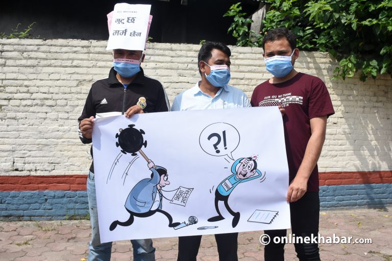 नेपालमा कोरोना : ५१७ पत्रकार पेशागत सुरक्षाबाट पीडित