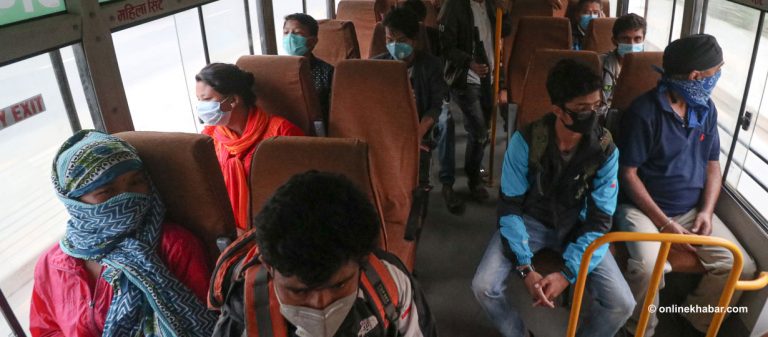सार्वजनिक सवारीमा ज्येष्ठ नागरिकलाई ५० प्रतिशत भाडा छुट अनिवार्य गराइने
