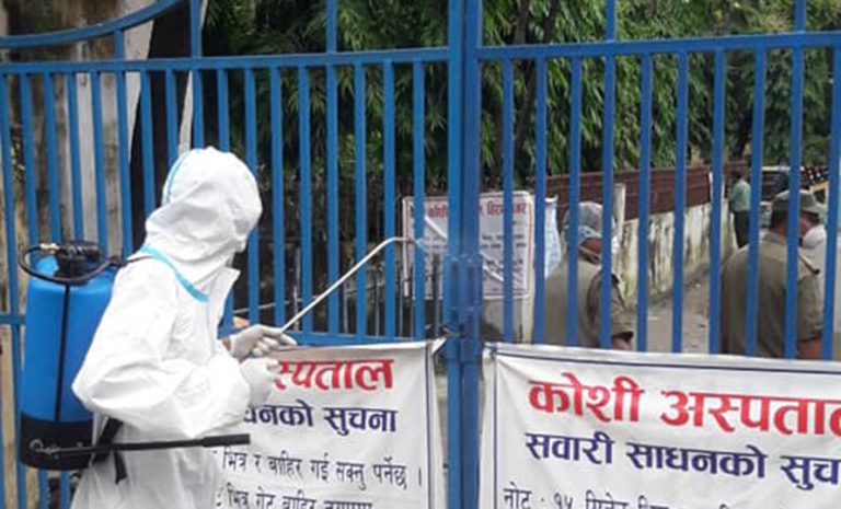 कोसीका दुई स्वास्थ्यकर्मीमा कोरोना संक्रमण, अनिश्चितकालका लागि ओपीडी बन्द