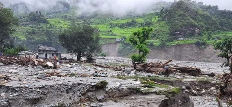 बाजुराको सय गाउँ पहिरोको उच्च जोखिममा