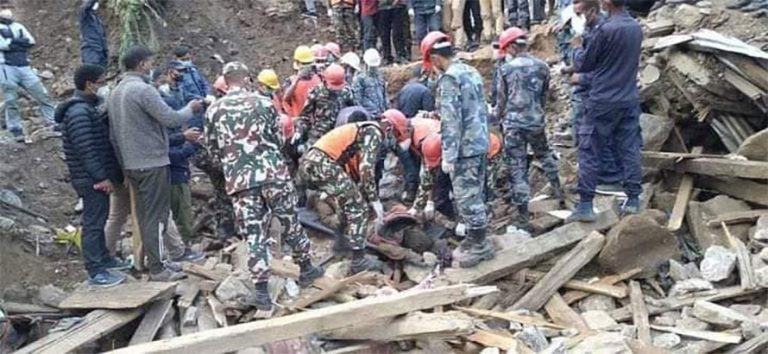 कालीकोट पहिरो : मृतकको संख्या १० पुग्यो, घटनास्थलमै पोस्टमार्टम